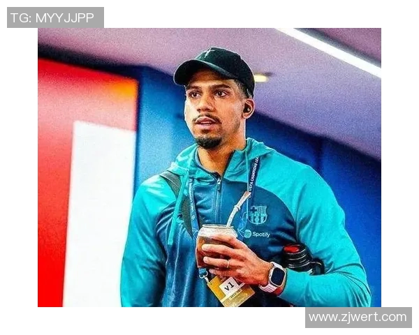 阿劳霍婚礼后急于归队训练期待提前两周回归巴萨阵中