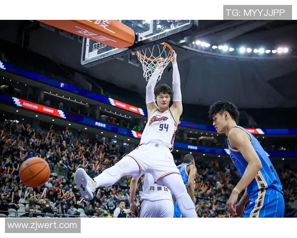 2016年CBA赛季首钢队与上海队激战回顾与精彩瞬间分析