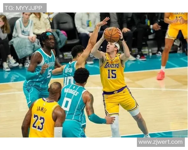 2018年12月16日湖人对阵黄蜂精彩比赛录像回放及赛后分析